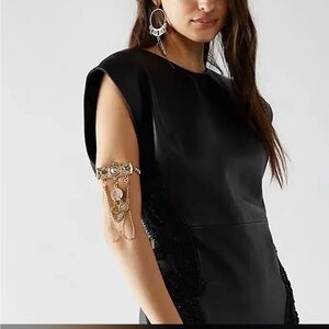 Free People Last Chance Arm Cuff (gold)